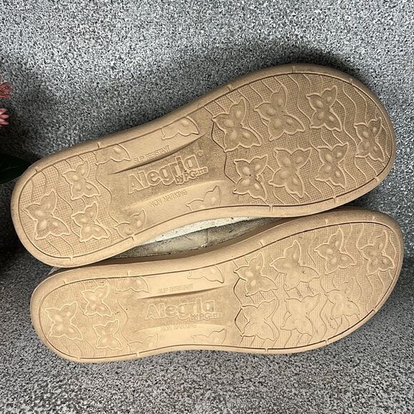 Alegria Petal Flats Size 6 Ivory Gold Flake Slip On Shoes Loafers Leather - Picture 7 of 8